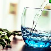 Вредно ли пить минеральную воду с газом?