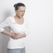 Синдром раздраженного кишечника: причины, симптомы и лечение
